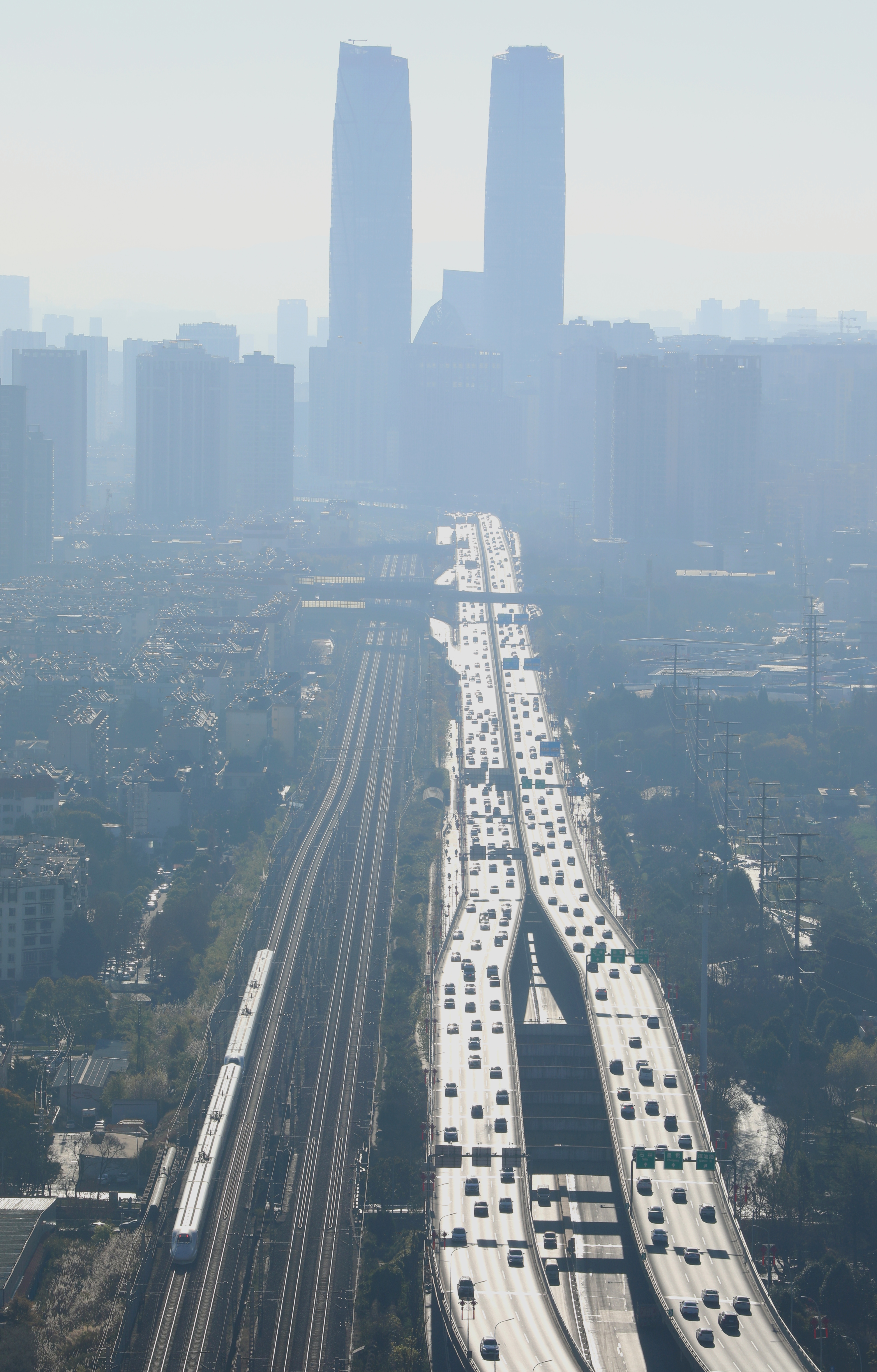 全国铁路1月26日起实行新的列车运行图