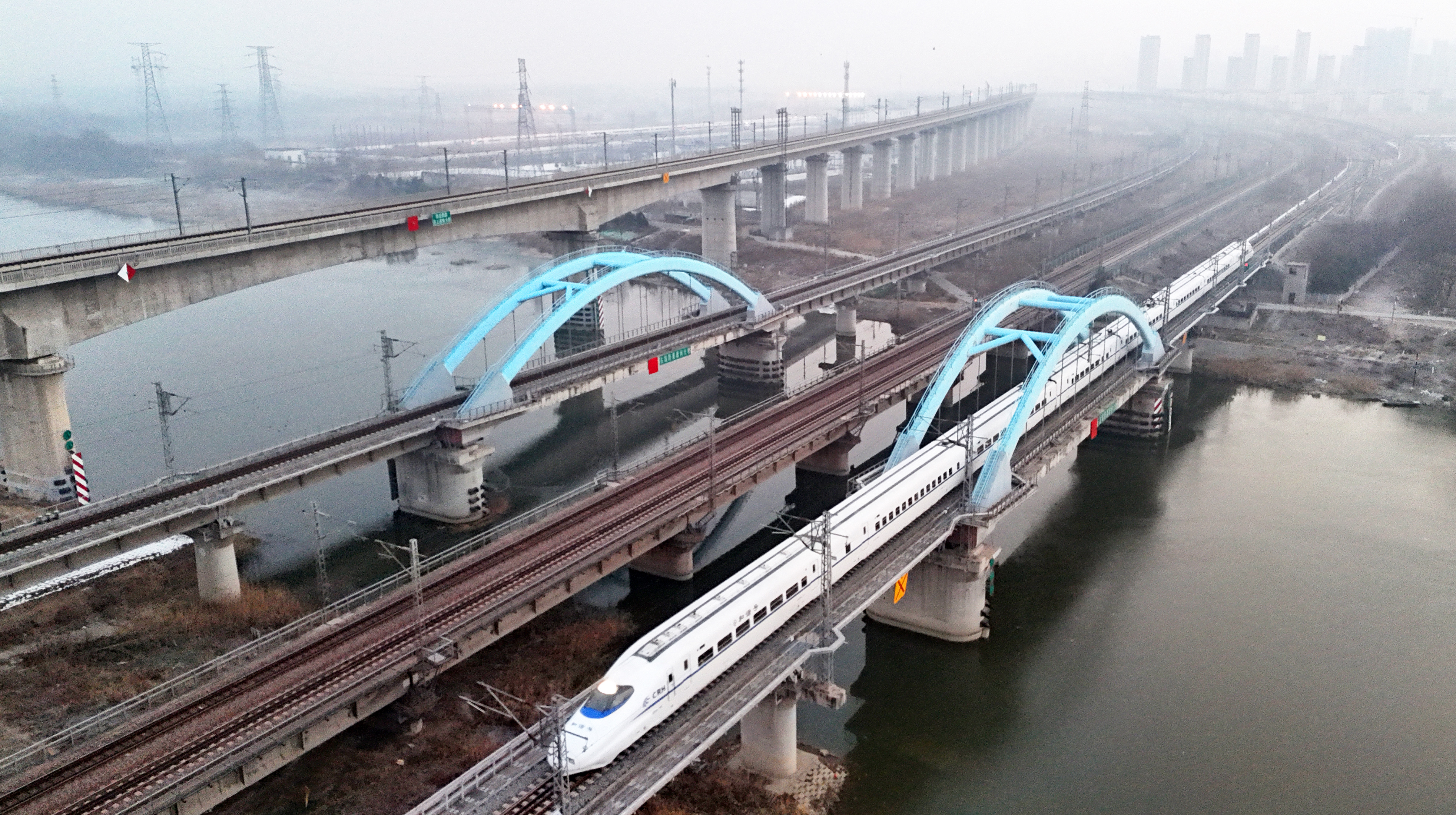 全国铁路1月26日起实行新的列车运行图