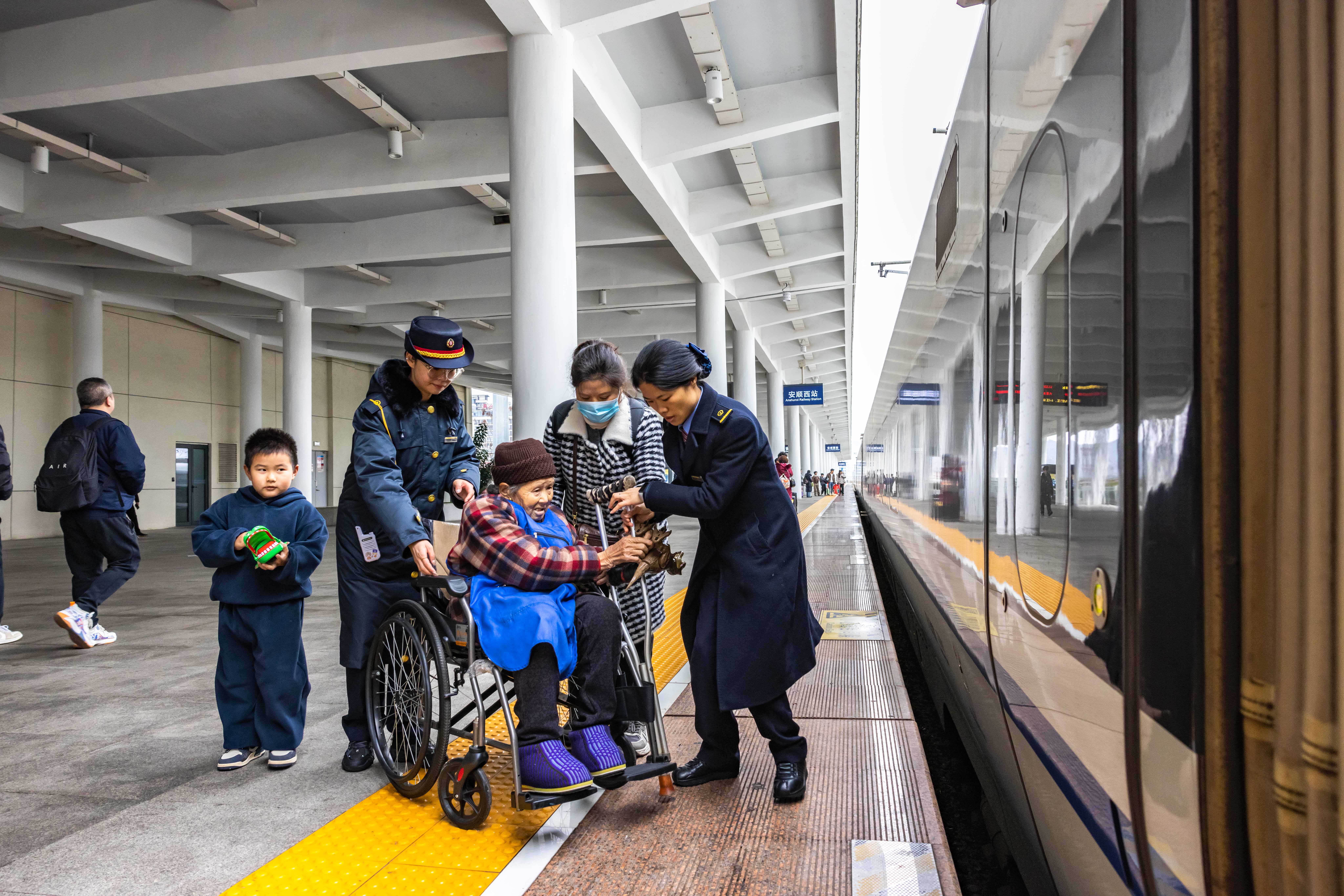 全国铁路1月26日起实行新的列车运行图