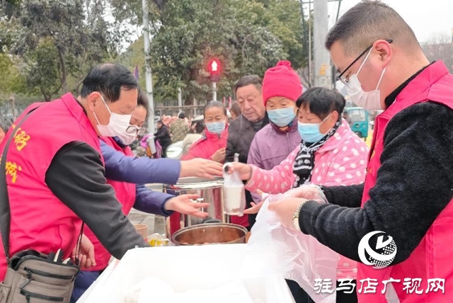 腊八粥香暖人心 “一杯粥”温暖一座城