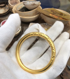 以低价加工金首饰为名盗窃黄金