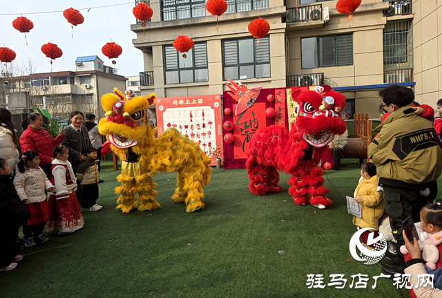 金马踏福迎新春 亲子庙会趣满园