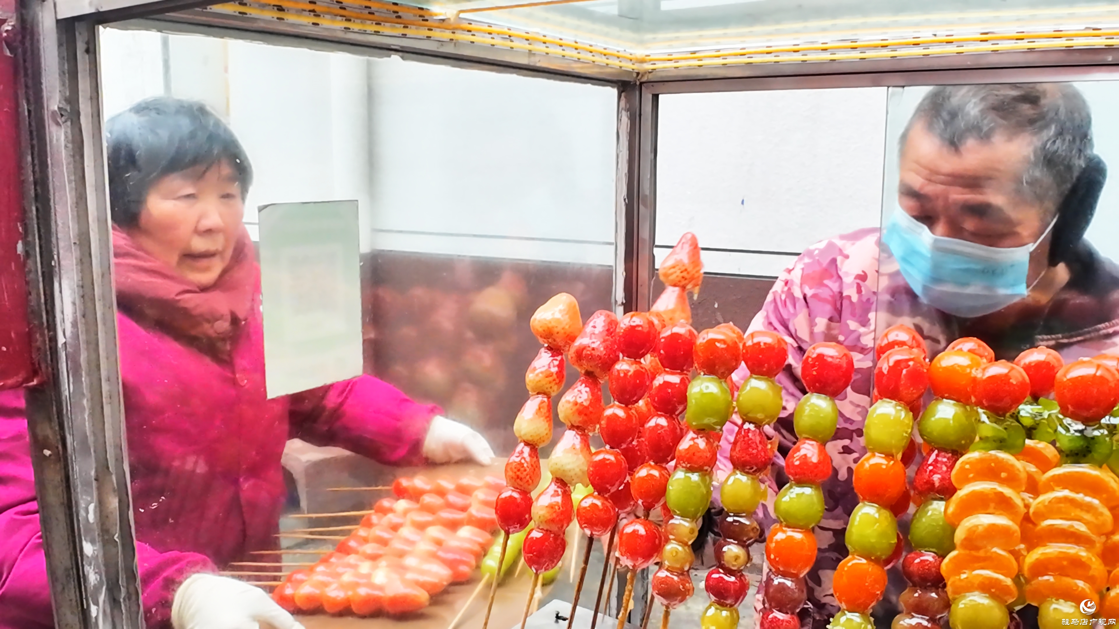 正阳县：糖葫芦串起幸福年味