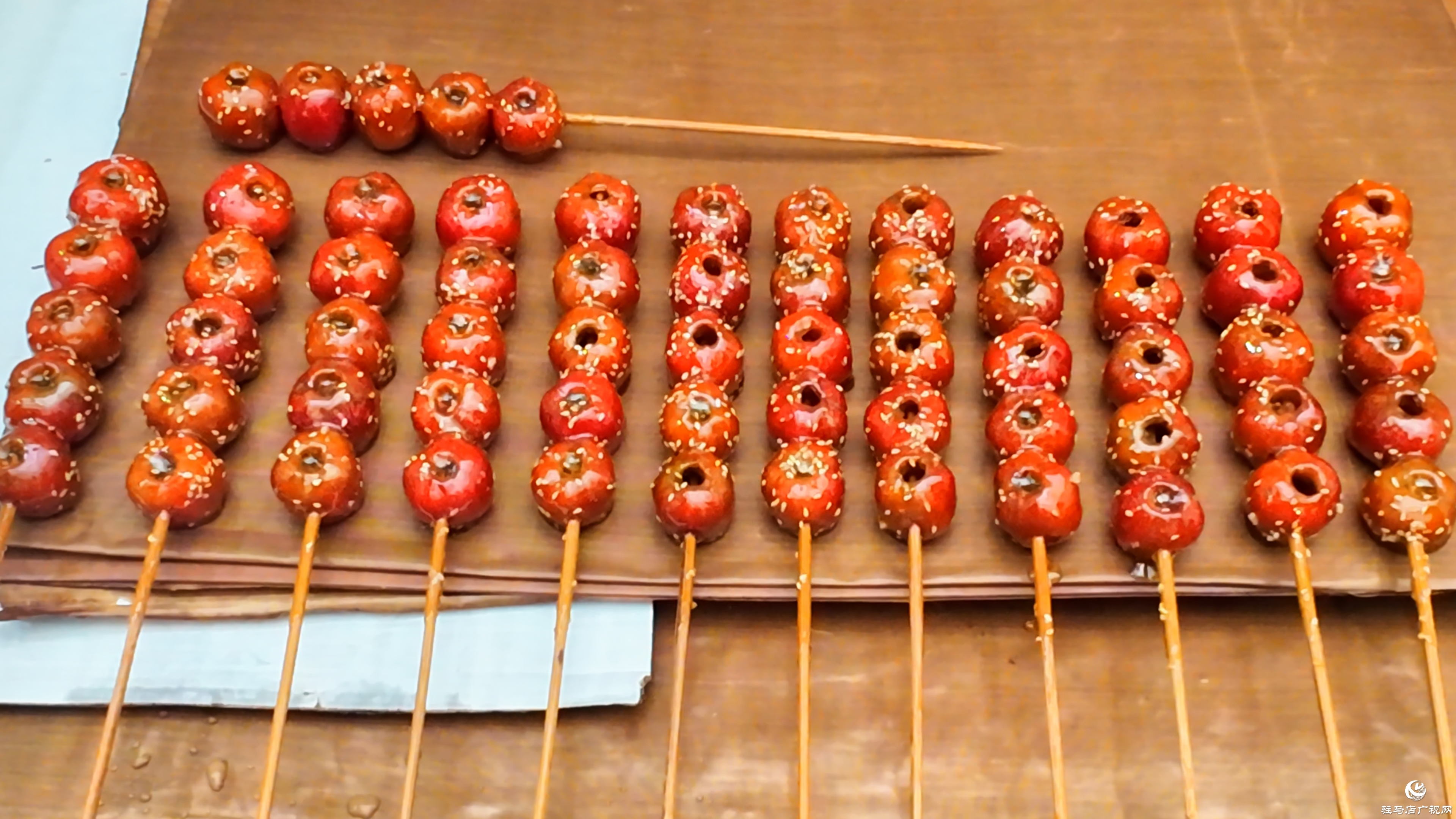 正阳县:糖葫芦串起幸福年味