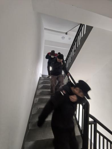 国网汝南县供电公司：组织开展高层建筑消防演练