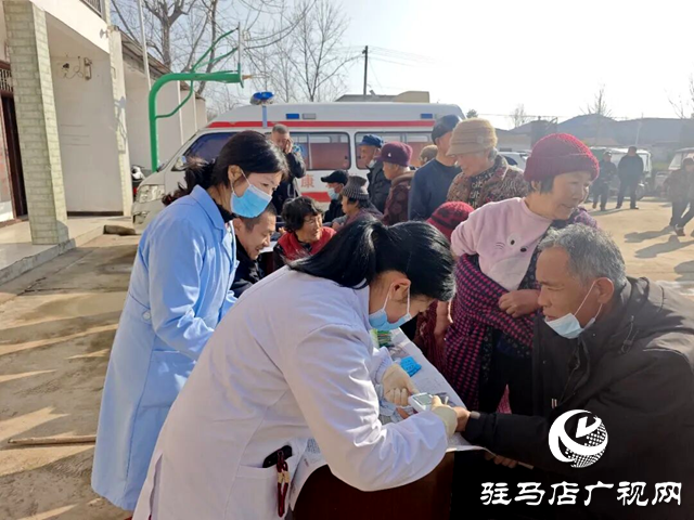 饺子飘香暖夕阳 义诊护航助安康