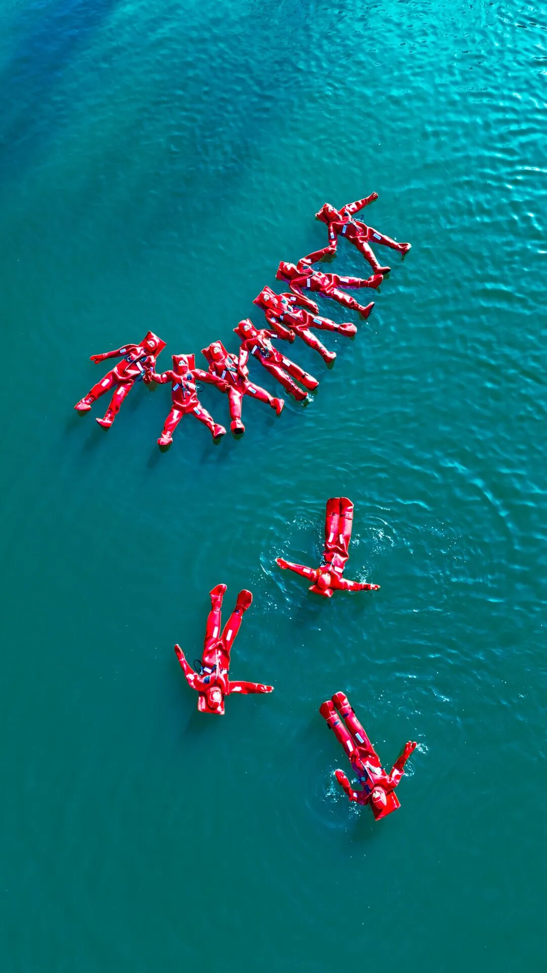 嵖岈山冰浮项目正式上线！解锁「冰岛同款」冰浮奇遇！