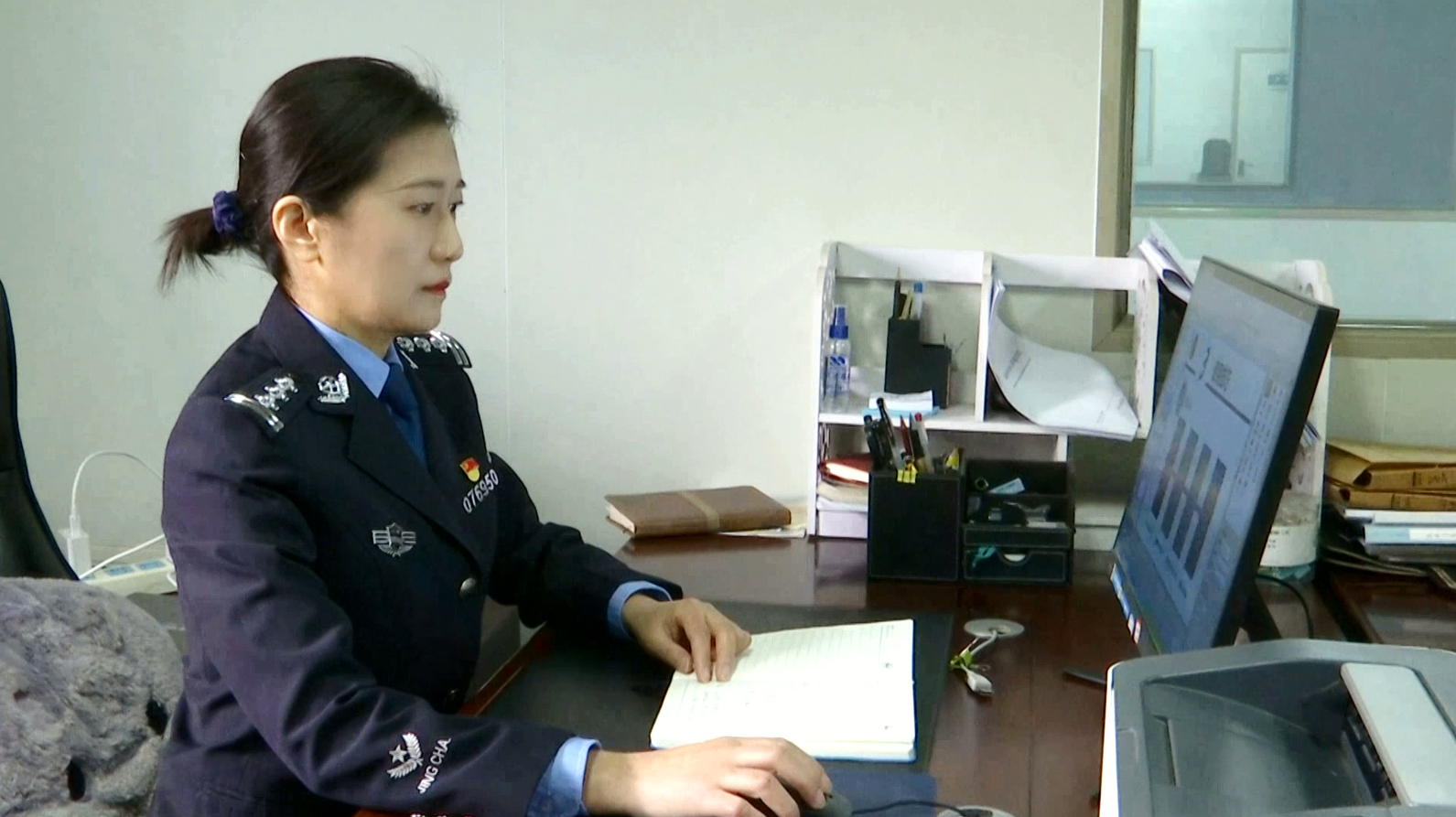 河南“最美基层民警”李静波：破译“无声密码”的巾帼尖兵  