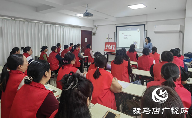 范爱梅：从人力桥梁到技能灯塔 为五千人照亮就业路