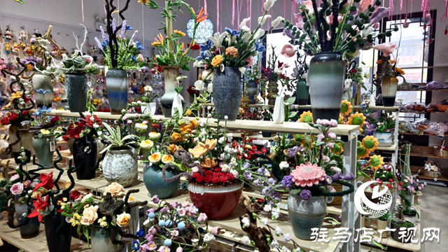 余水云：一针一线钩出非遗之美 巧手编织“花样”人生