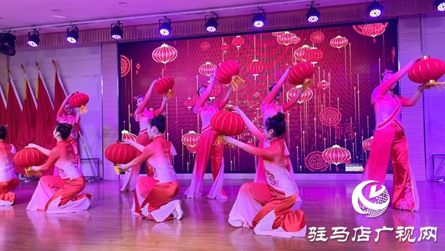 驻马店市实验幼儿园举行迎新春联欢会