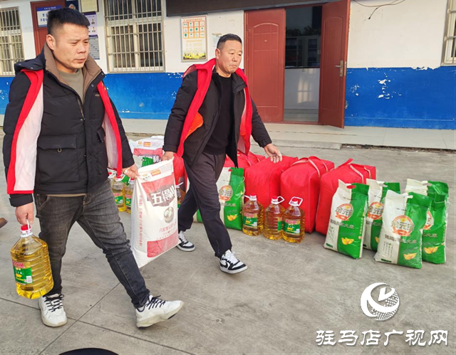 驻马店经济开发区贾庄居委会开展春节慰问活动