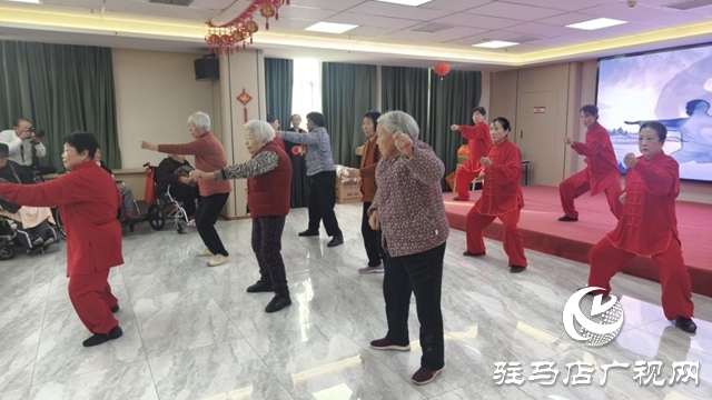 歌声舞姿送祝福 敬老院里春意浓