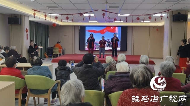 歌声舞姿送祝福 敬老院里春意浓