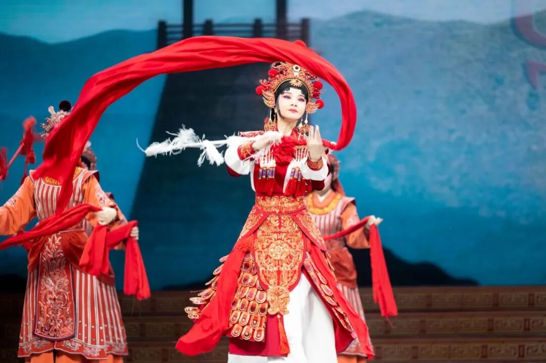 青春绽放，梨园新声！2026年河南省新春戏曲晚会在郑上演