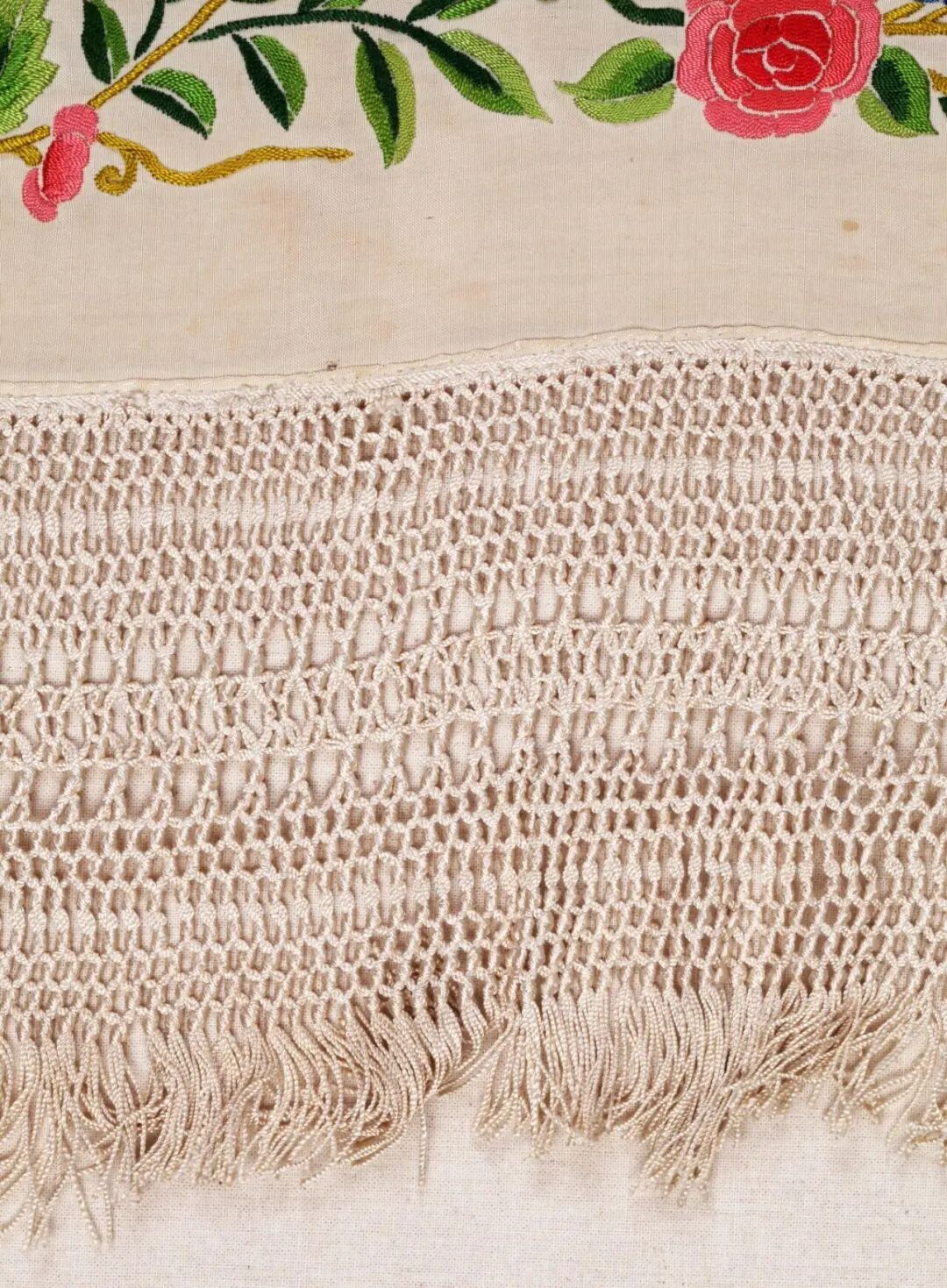 文博日历丨这件18世纪的披肩，现在看仍然那么时尚