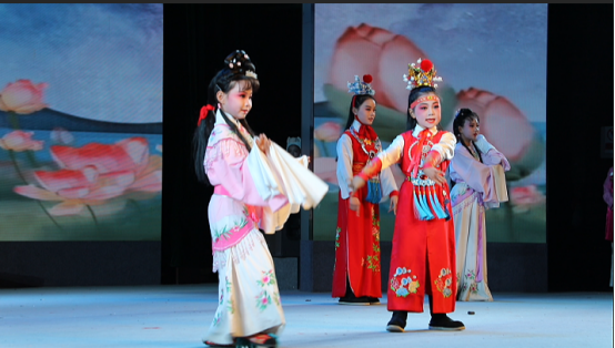 驻马店市第八届少儿春节文艺晚会成功举办