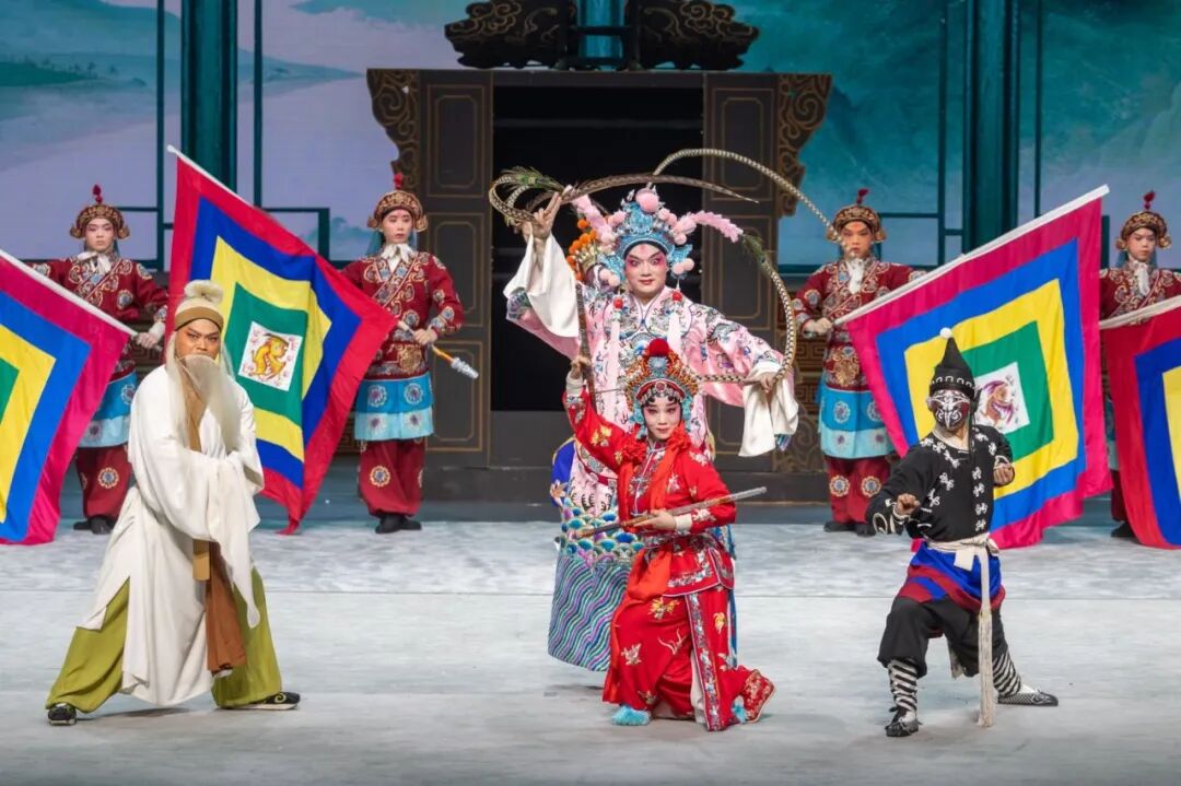 青春绽放，梨园新声！2026年河南省新春戏曲晚会在郑上演