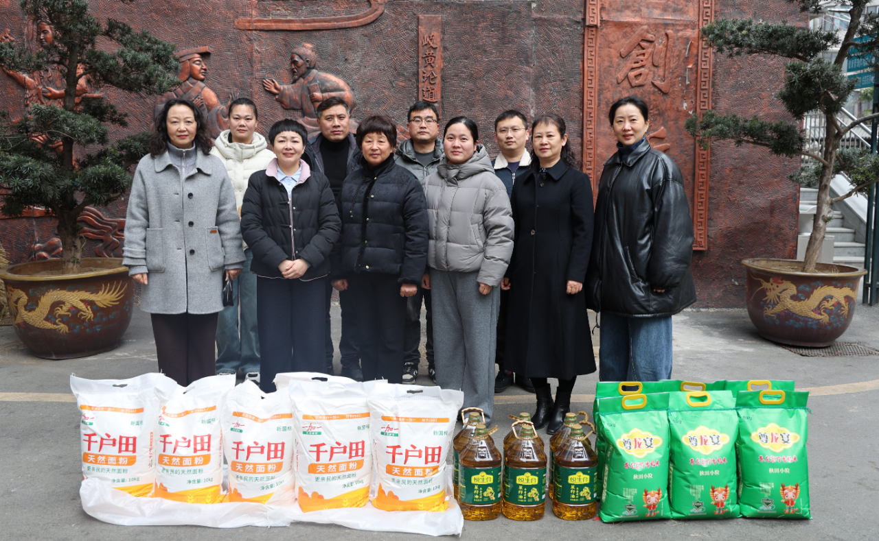 驻马店市中医院组织走访慰问退休干部、返聘专家、困难党员和援疆人员