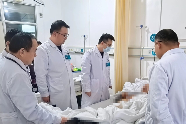 中日友好医院专家助力 驻马店市中心医院再破疑难高难度血管手术 彰显区域诊疗实力