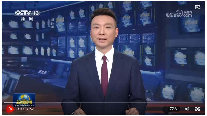 习近平春节前夕慰问部队  向全体人民解放军指战员武警部队官兵军队文 职人员预备役人员和民兵致以新春祝福