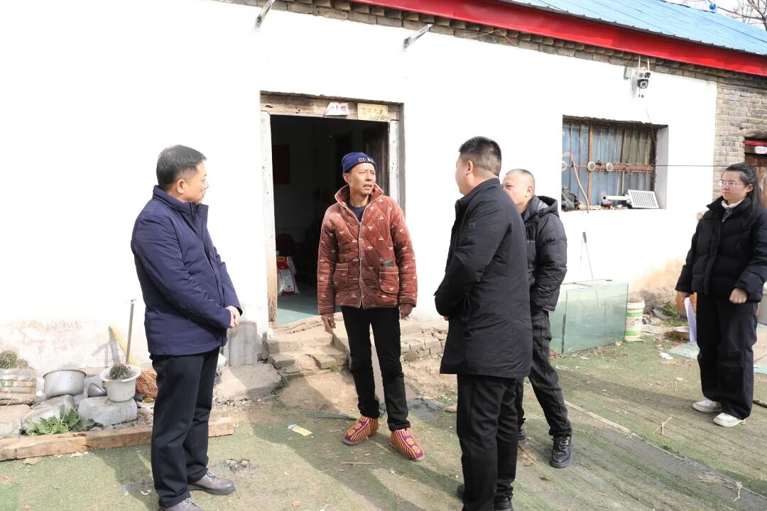 驿城区检察院：为退休老干部和困难群众&ldquo;送温暖&rdquo;