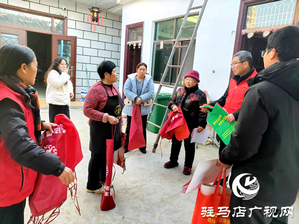 平舆县射桥镇：普法宣传进村户 平安守护暖人心