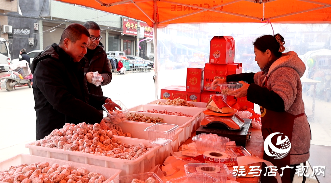 正阳：乡村市集年味浓