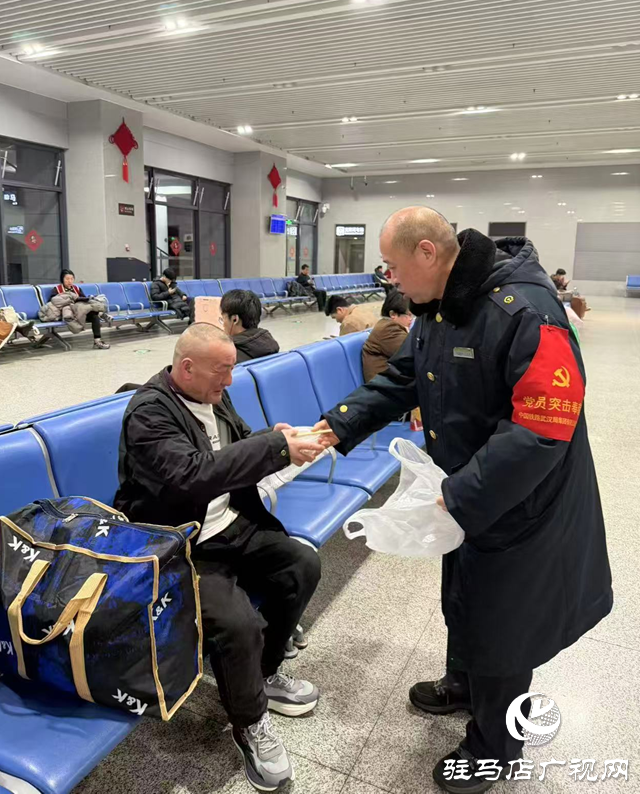 【新春走基层】&ldquo;驻车人&rdquo;在行动 坚守岗位不停歇