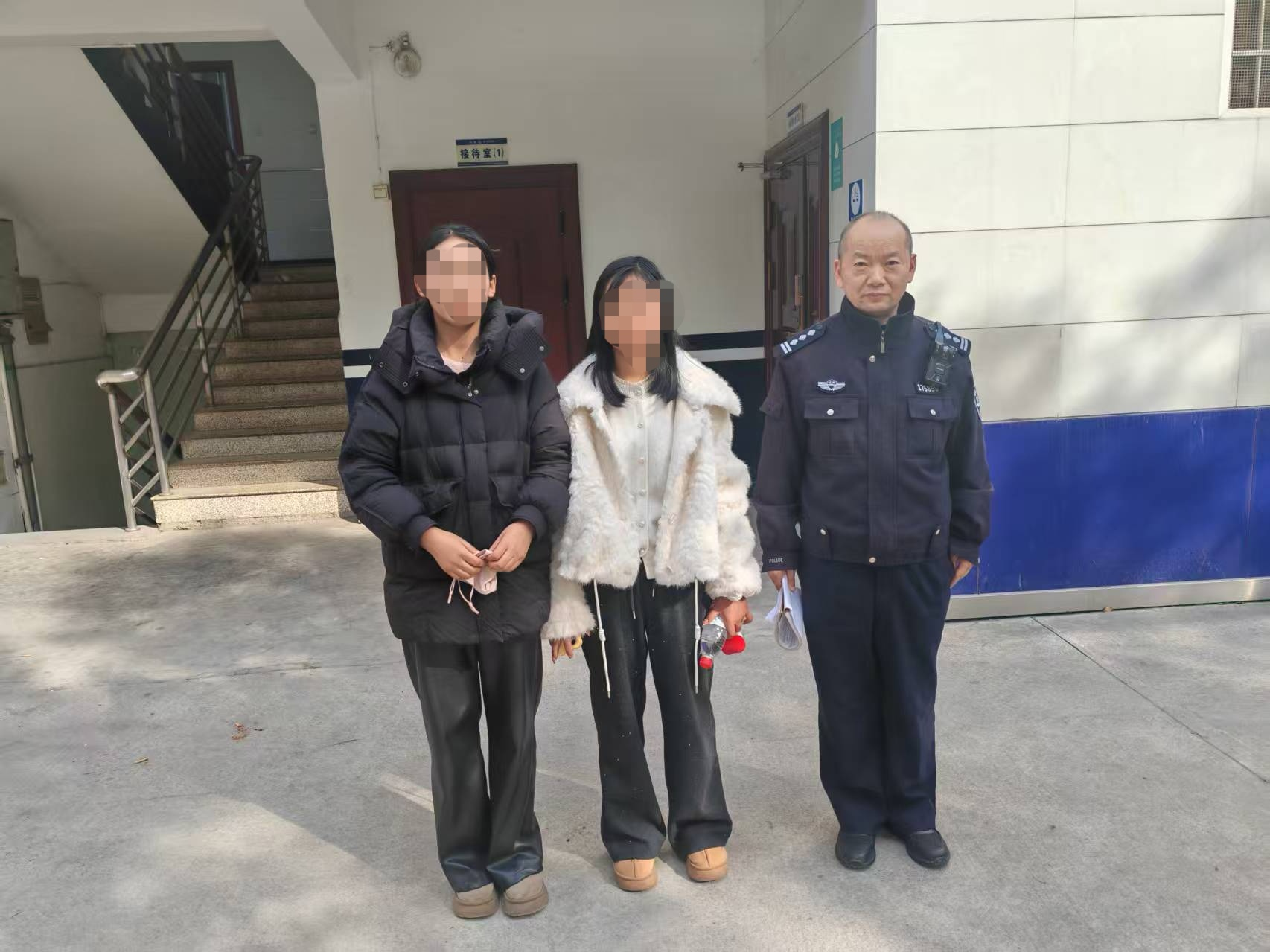 民警倾力找回离家出走少年获群众点赞