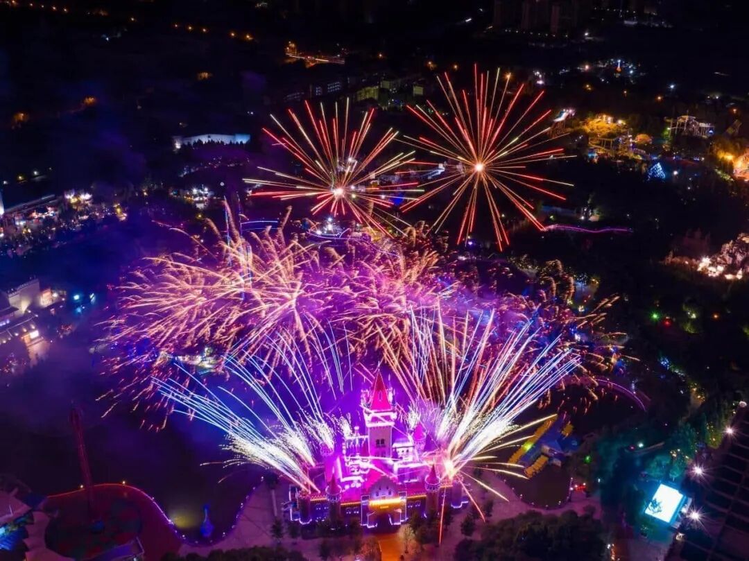 春节游河南，“马”上去遛娃