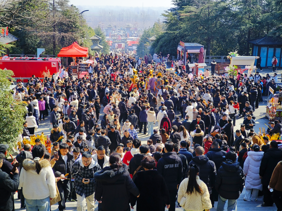 马年春节“驻马店”有点火