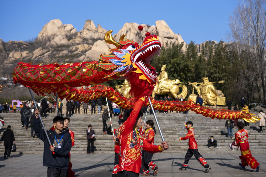 马年春节“驻马店”有点火