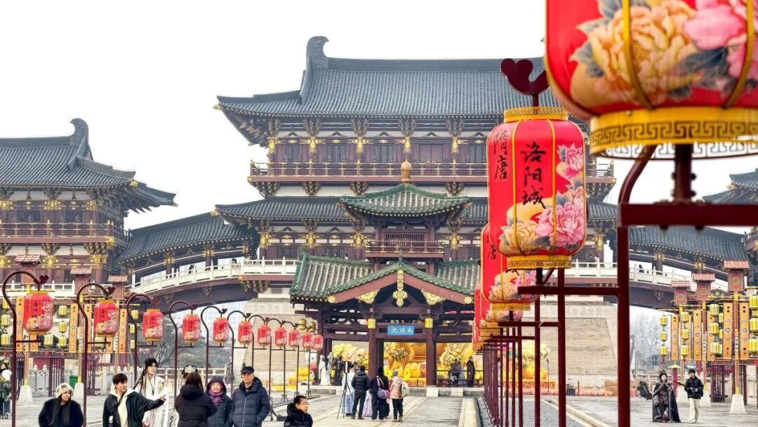 春节游河南，“马”上去遛娃