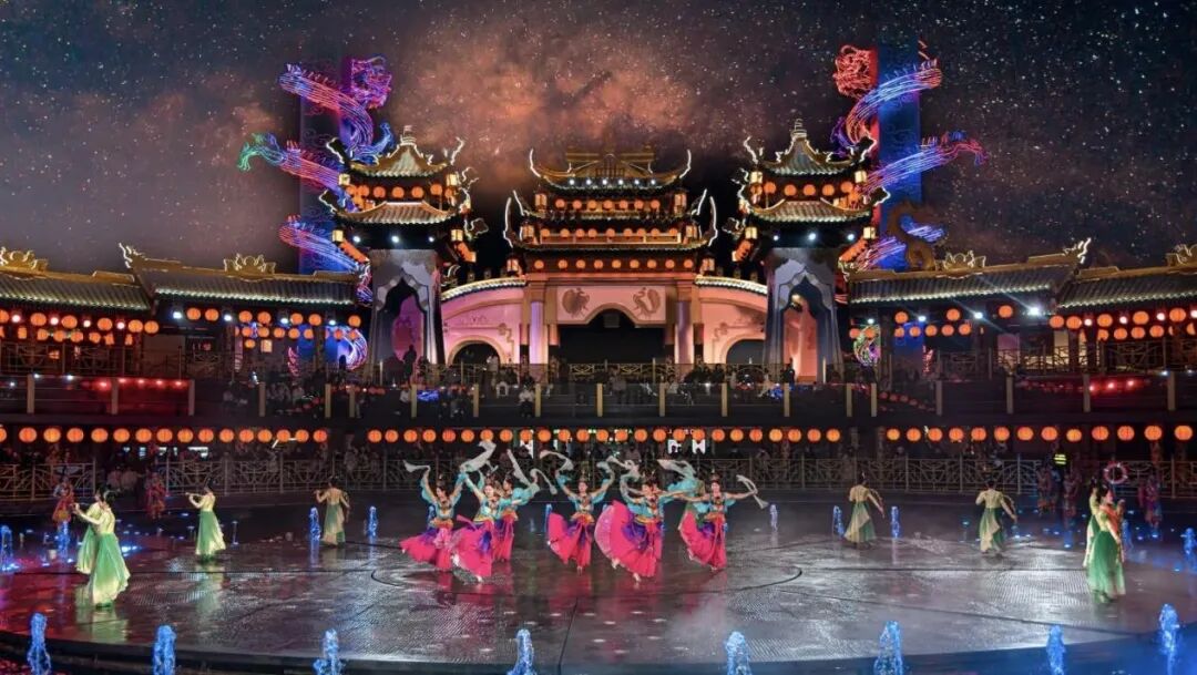 春节游河南，“马”上去遛娃