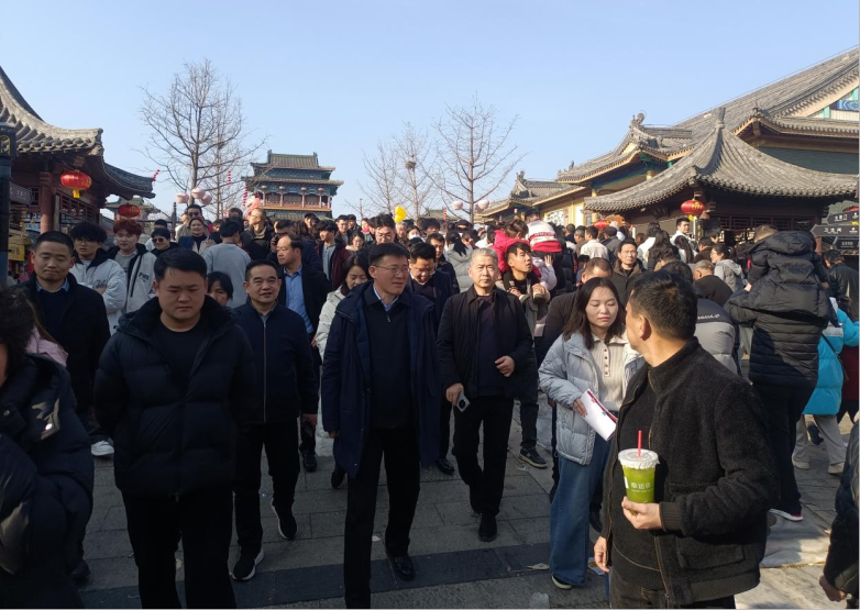 马年春节“驻马店”有点火