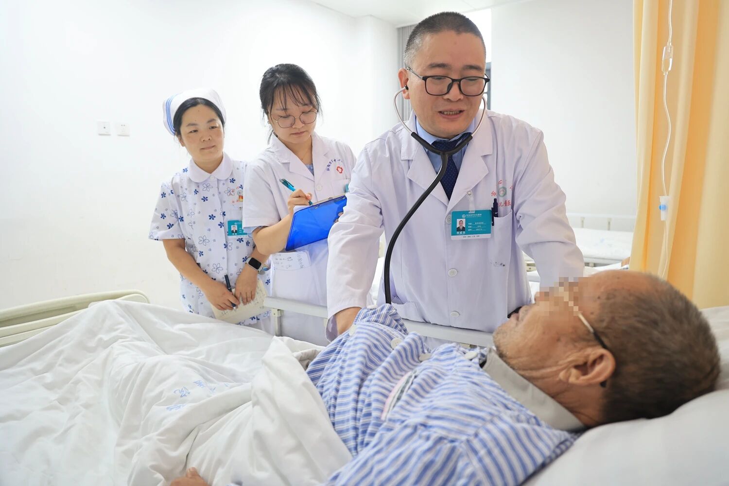 刘成功：仁心如灯 温暖杏林