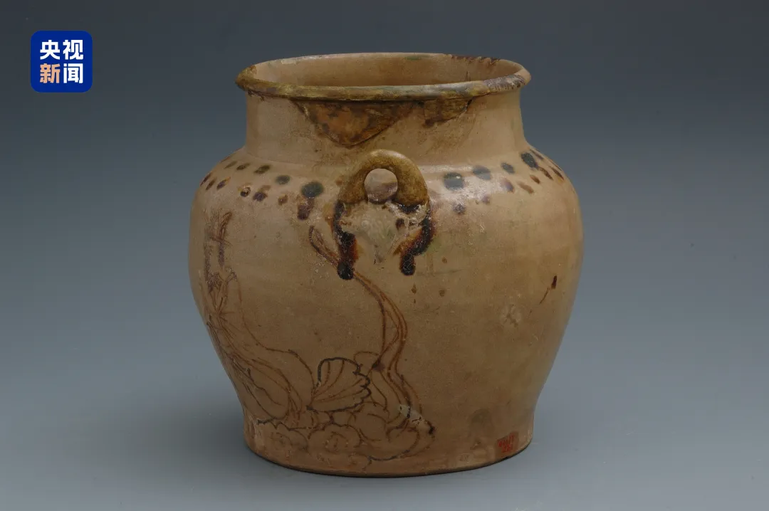 文博日历丨唐代青瓷罐，透露了长沙窑的“经营策略”