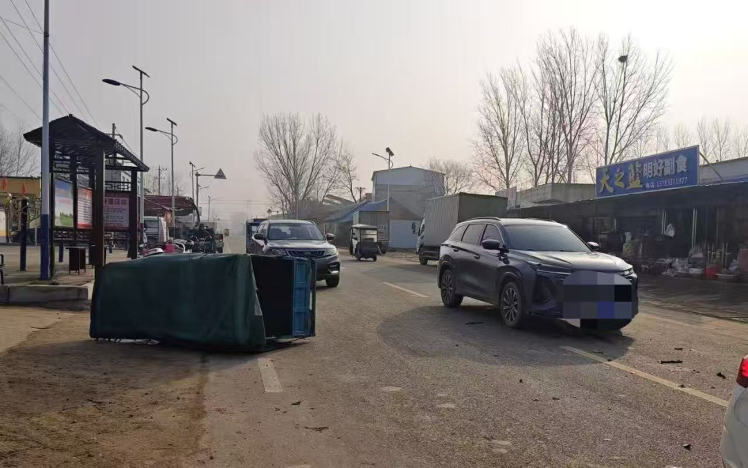 交通安全:系安全带与不系安全带事故案例警示