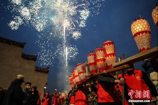 妙趣中国年：为什么说元宵节才是中国“情人节”？