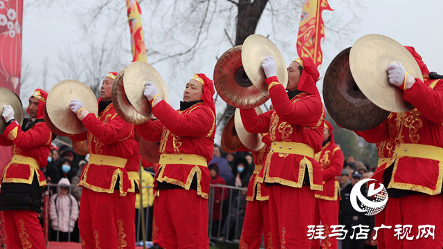 西平县：非遗大铜器闹元宵 文化就业服务双结合