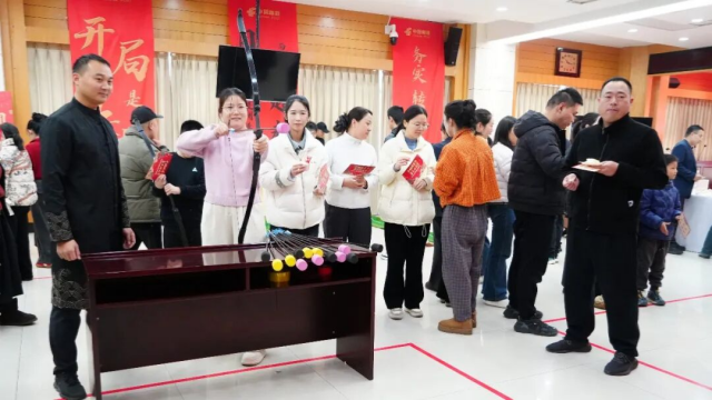 驻马店邮政：巾帼绽芳华 喜乐闹元宵