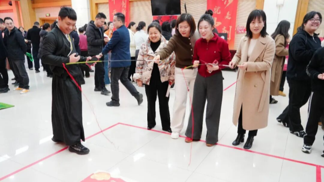 驻马店邮政：巾帼绽芳华 喜乐闹元宵