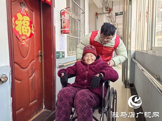  新蔡县佛阁寺镇：学雷锋走进养老院 志愿服务传递社会温暖