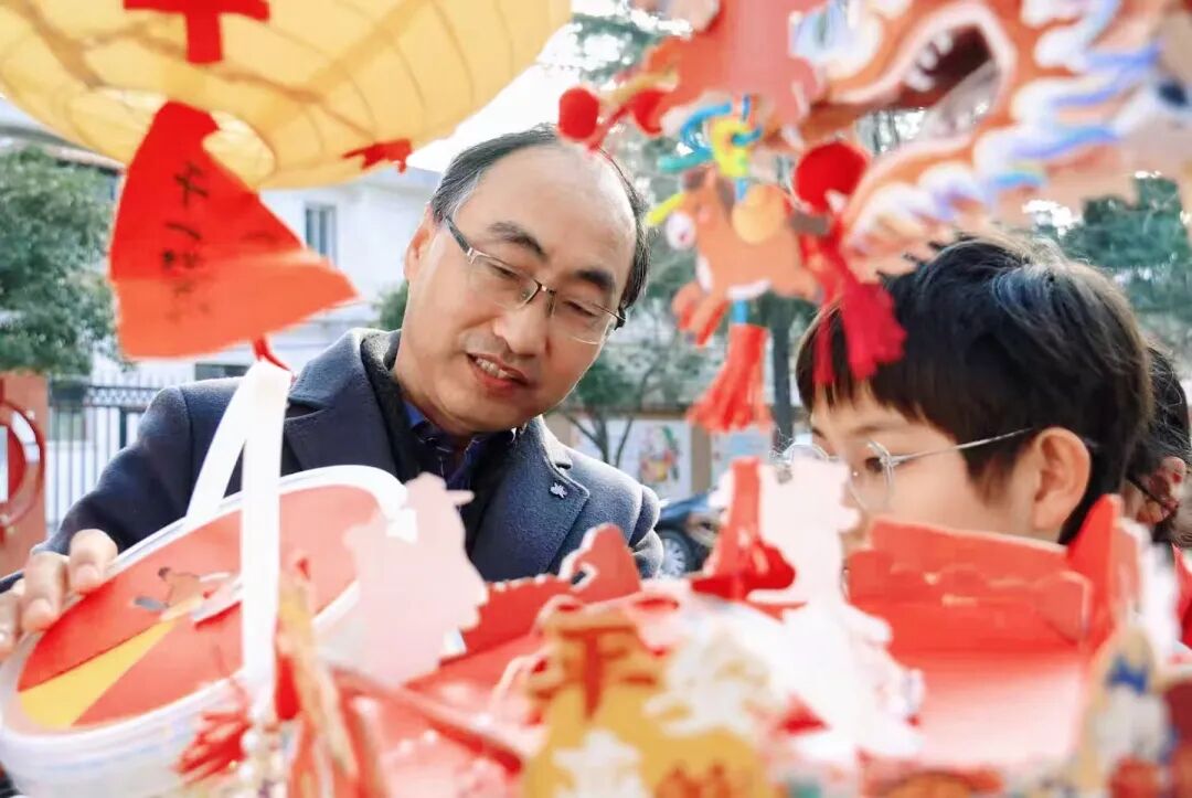 创意花灯贺马年 童心传承中国韵&mdash;&mdash;驻马店第二实验小学举办元宵节灯展活动