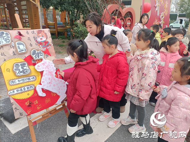 朱砂启智百米纳福 萌娃入园欢乐多