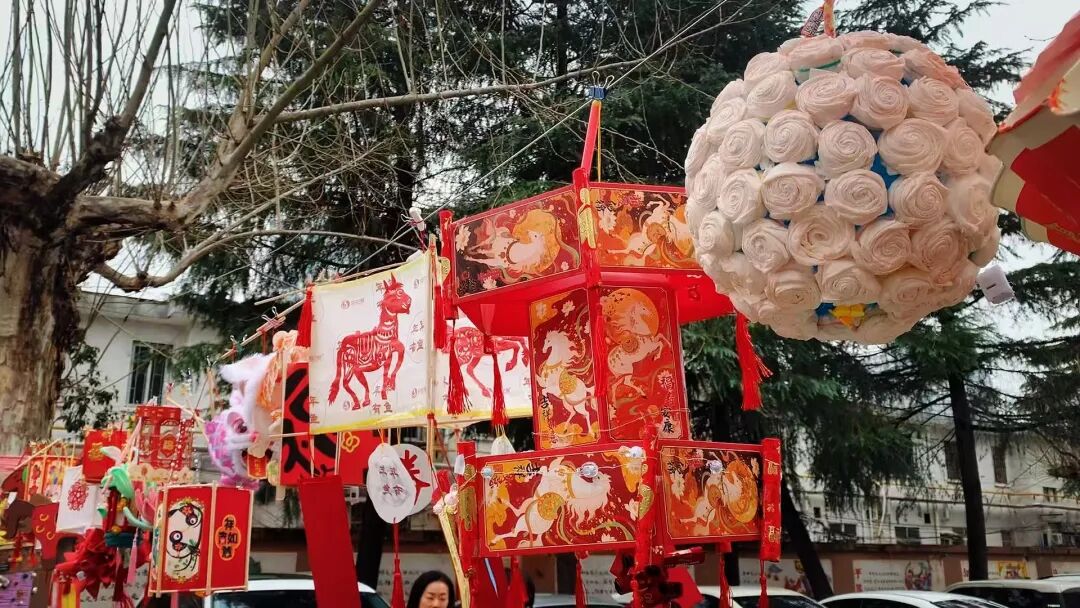 创意花灯贺马年 童心传承中国韵&mdash;&mdash;驻马店第二实验小学举办元宵节灯展活动