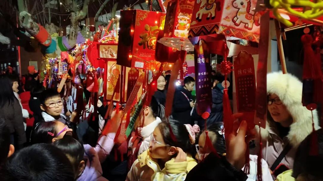 创意花灯贺马年 童心传承中国韵&mdash;&mdash;驻马店第二实验小学举办元宵节灯展活动