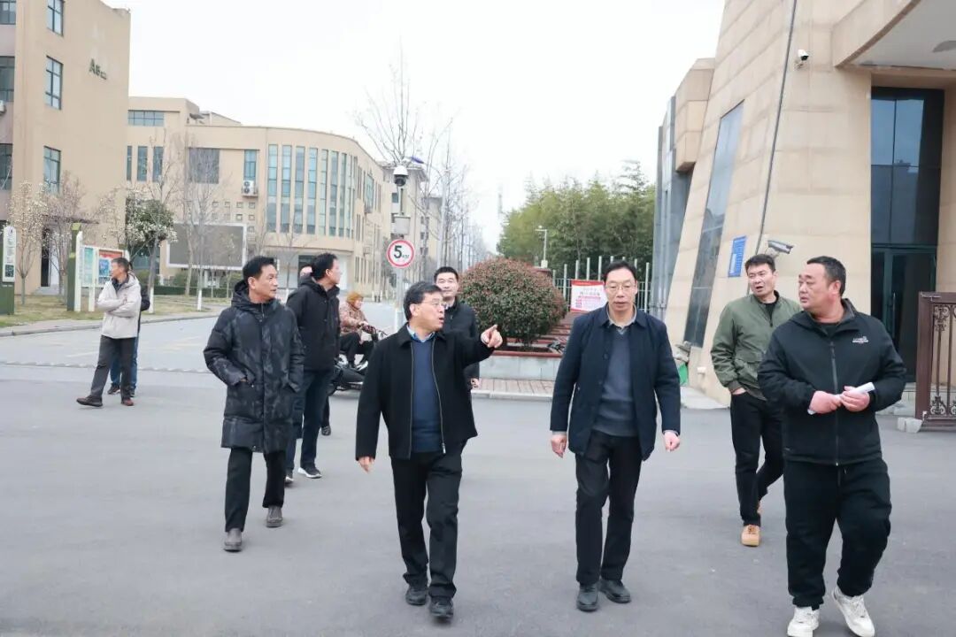  河南省驻马店财经学校开展春季开学前校园安全大检查