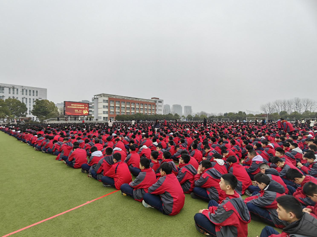 上好安全第一课 点亮思政领航灯